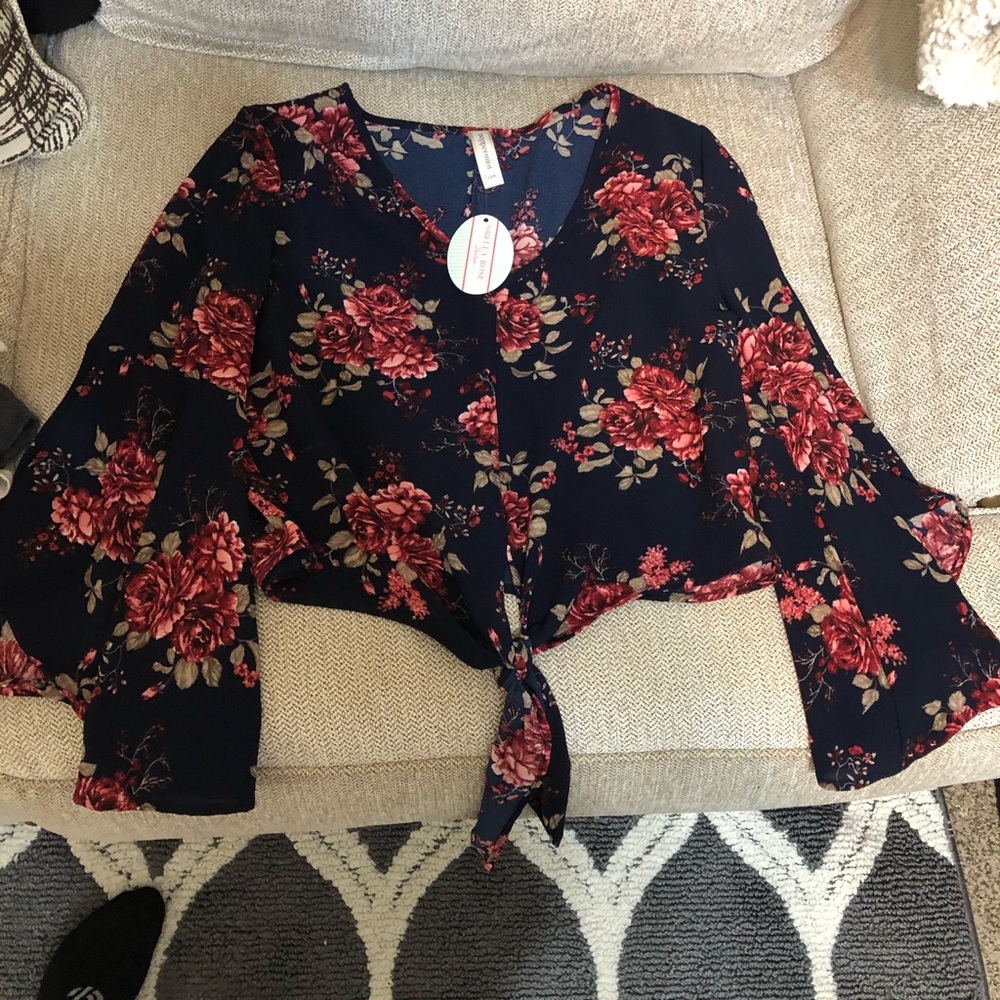 Flowing Floral Bell Sleeve Crop Top Navy